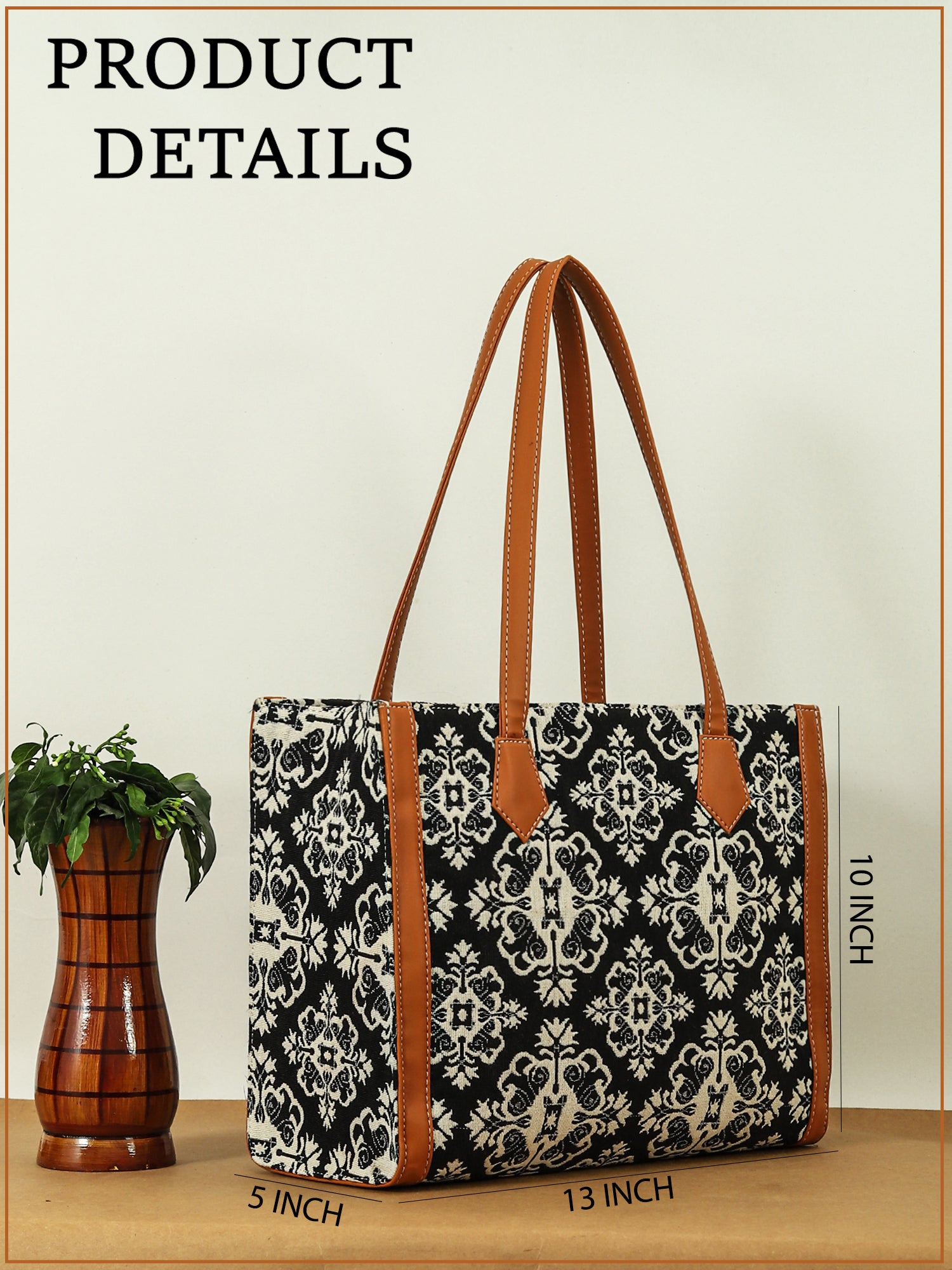 Women Geometric Printed Swagger Tote Bag