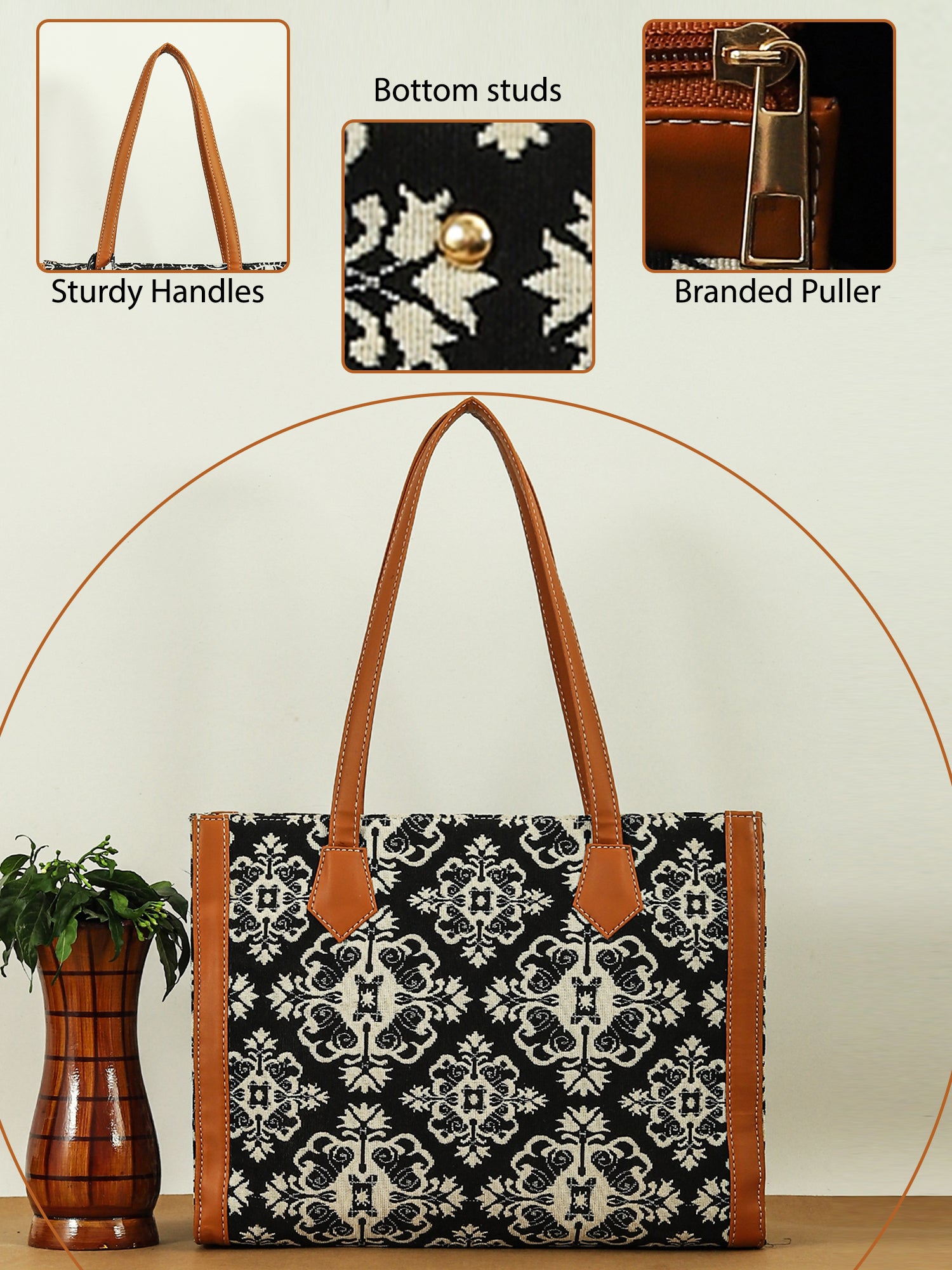 Women Geometric Printed Swagger Tote Bag